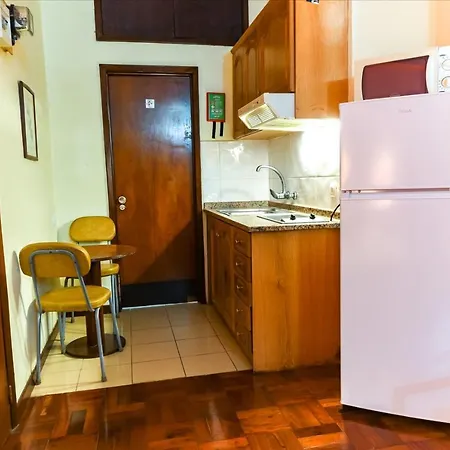 Bed and Breakfast Residencial Colombo 3*