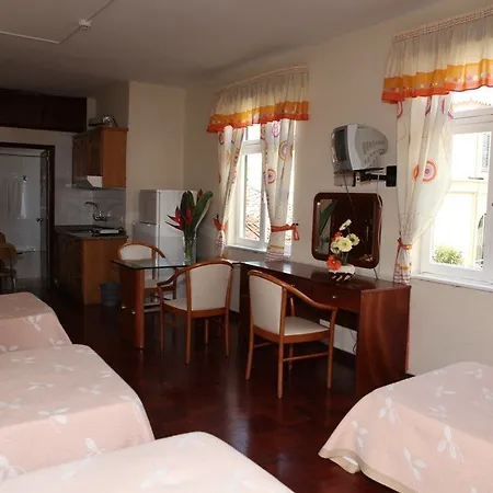 Residencial Colombo 3*