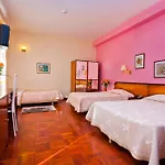 Residencial Colombo 3* Фуншал