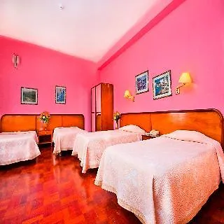 Residencial Colombo Bed & Breakfast 3*