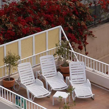 Residencial Colombo Bed and Breakfast 3*