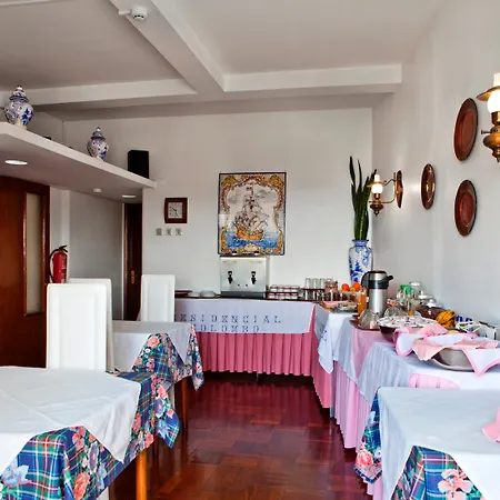 Alojamento de Acomodação e Pequeno-almoço Residencial Colombo Funchal (Madeira)