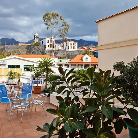 Residencial Colombo Oda ve Kahvaltı Funchal