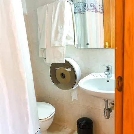 Residencial Colombo Bed and Breakfast 3*