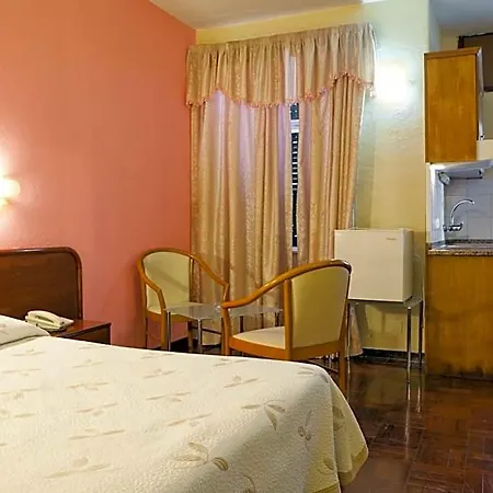 Residencial Colombo 3* Funchal (Madeira)