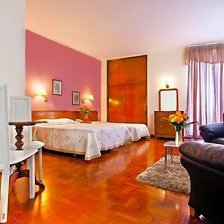 Residencial Colombo Bed & Breakfast 3*