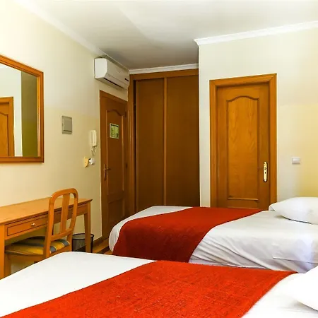 Alojamento de Acomodação e Pequeno-almoço Residencial Colombo 3*