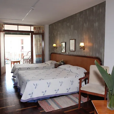 Residencial Colombo Bed and Breakfast 3*