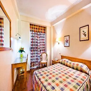 Residencial Colombo Bed and Breakfast Φουνκάλ