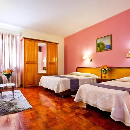Residencial Colombo 3*