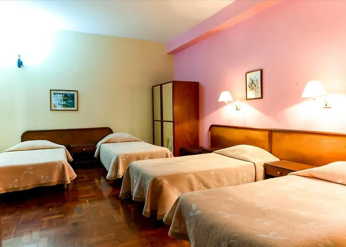 לינה וארוחת בוקר Residencial Colombo