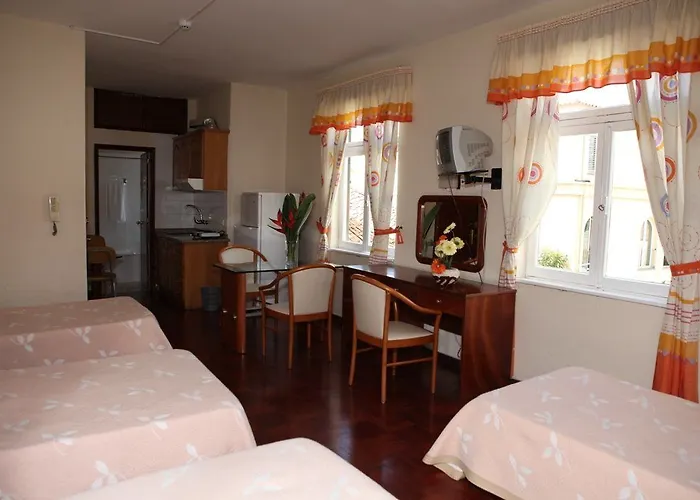 Residencial Colombo 3*